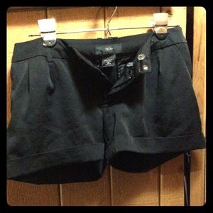 Dressy black shorts sz2